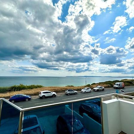 Stunning Panoramic Sea View Beach Location - Sleeps Up To 4 People - Free Parking - The Best Beach! - Great Location - Fast Wifi - Smart Tv - Newly Decorated - Sleeps Up To 4! Close To Bournemouth & Poole Town Centre & Sandbanks Екстериор снимка